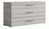 Mia Dresser